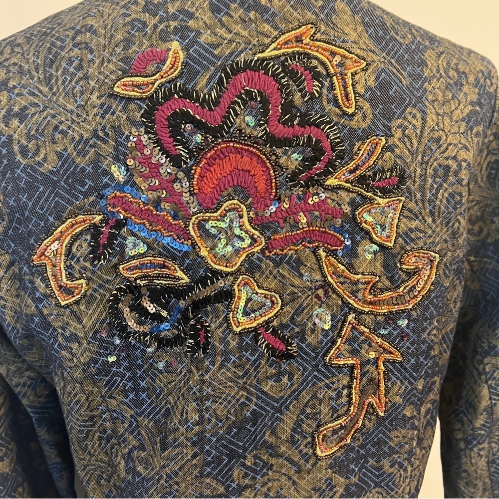 Chico’s Embroidered Jacket Beaded Floral Zip Front Size 1 medium - Picture 4 of 9